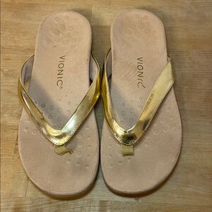 Vionic Dillon Women’s Toe Post Gold Strap Supportive Flip Flop Sandals Size 9